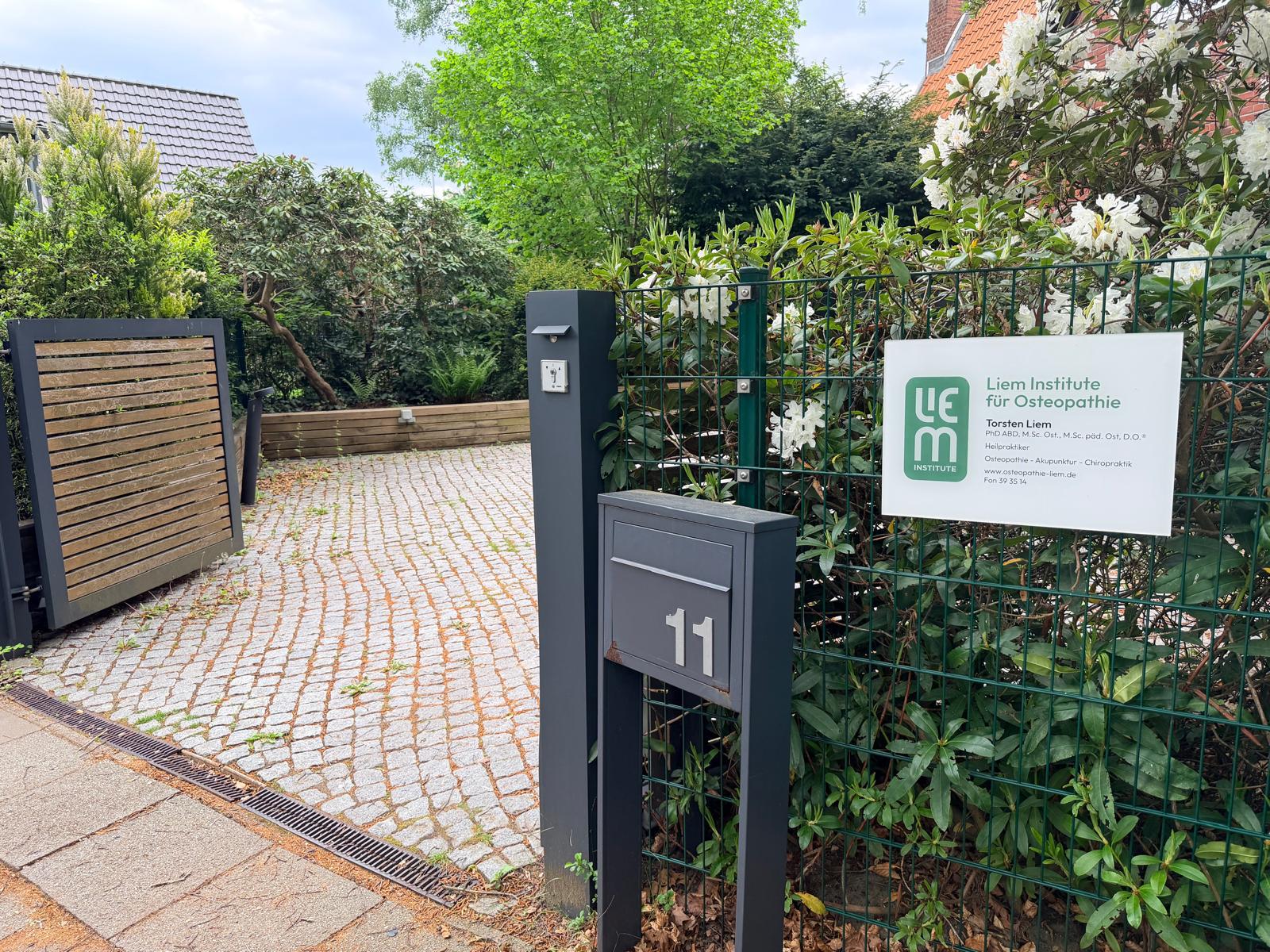 Osteopathie Wellingsbüttel – Eingang Praxis Rabenberg 11