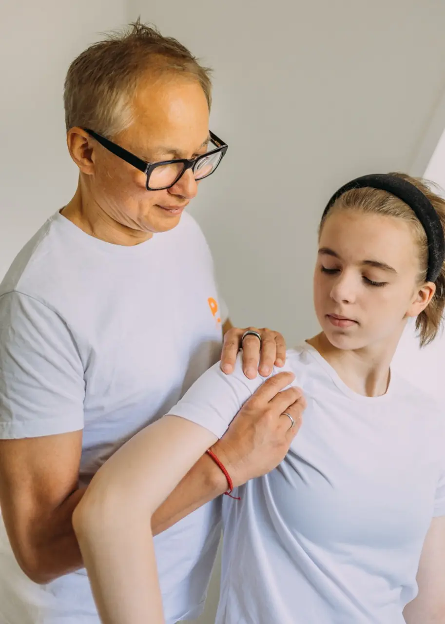 Osteopathische Untersuchung Hamburg – Befunderhebung Schulter, Praxis Liem